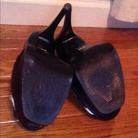 Bakers Eloise Black Cow Print Open Toe Heels - Picture 4 of 4